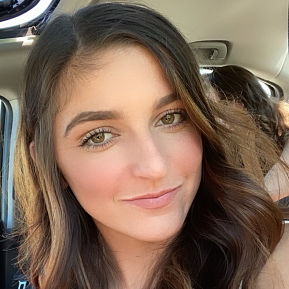 Meet your Posher, Jocelyn - Picture 1 of 1